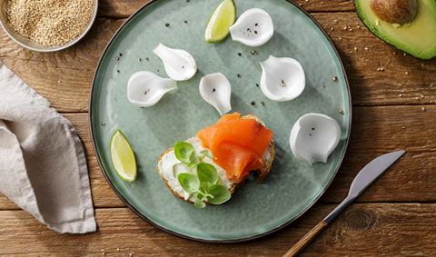 recipe image Tostadas con salmón