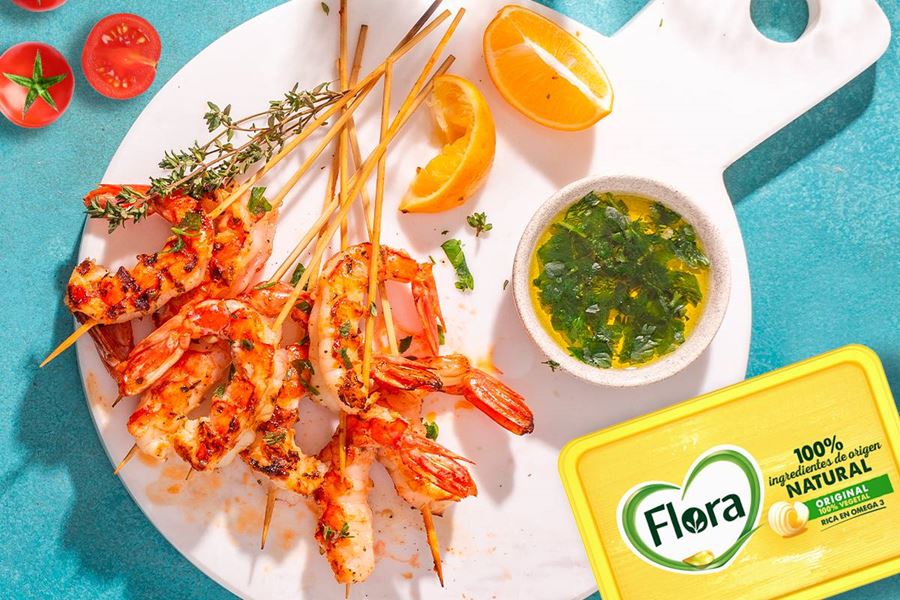 recipe image Receta Brocheta de langostino con salsa de margarina a la sidra