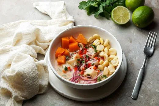 recipe image Receta Ceviche con tostaditas y margarina de hierbas